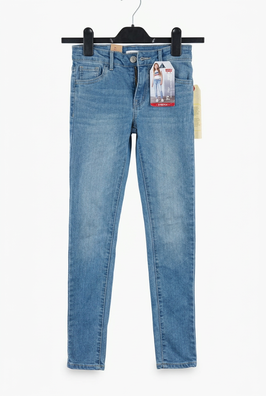 Levi's 710 Jeans – White Studio Front